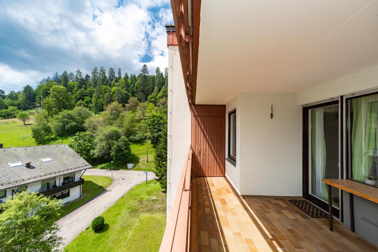 Schwarzwaldsuite Mit Panorama Waldblick Enzklösterle Kültér fotó